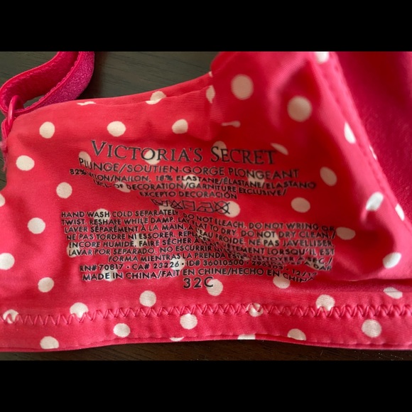 Victoria’s Secret Plunge Bra - Picture 2 of 3